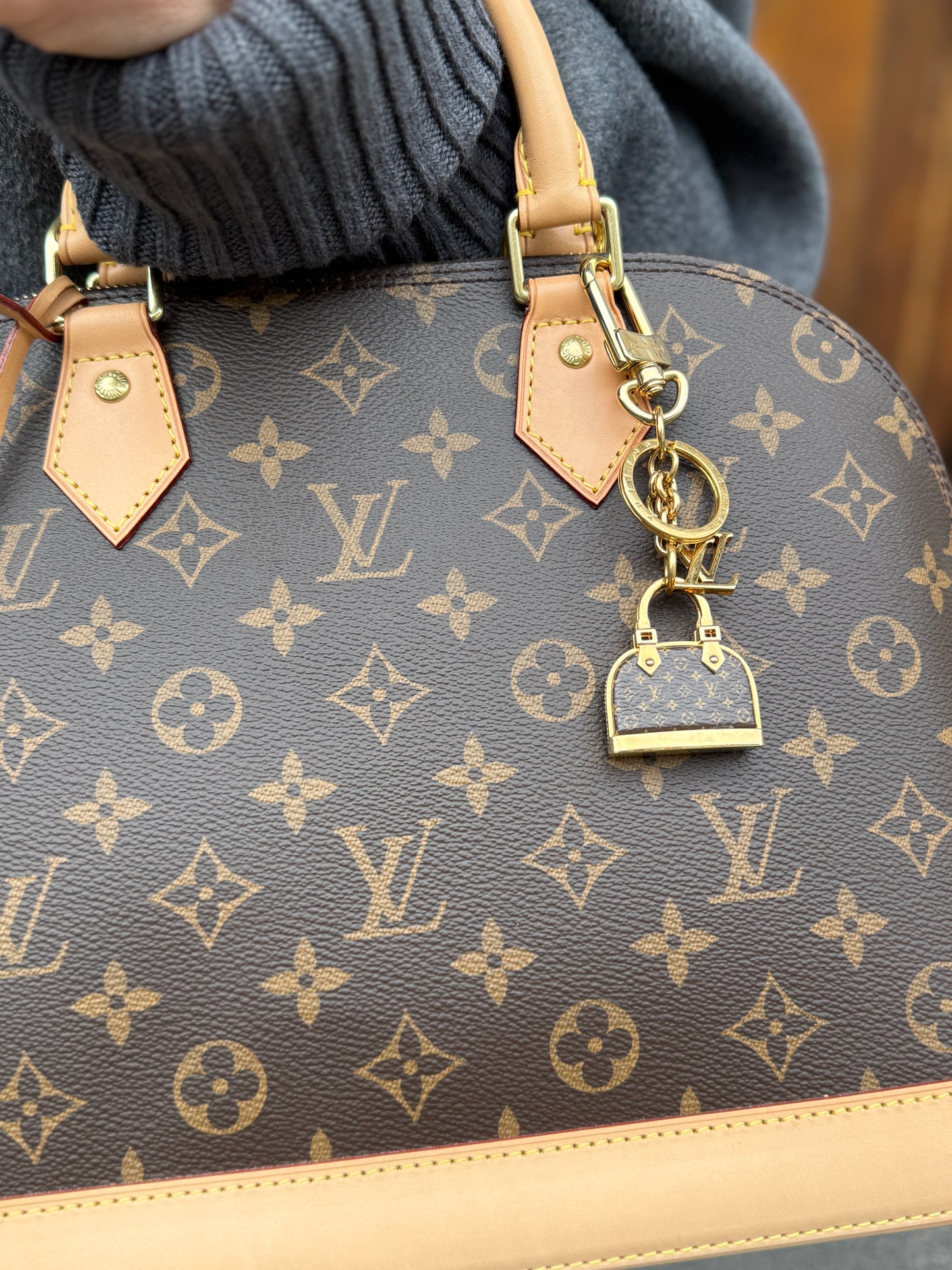 Borsa Louis Vuitton “Alma” MM