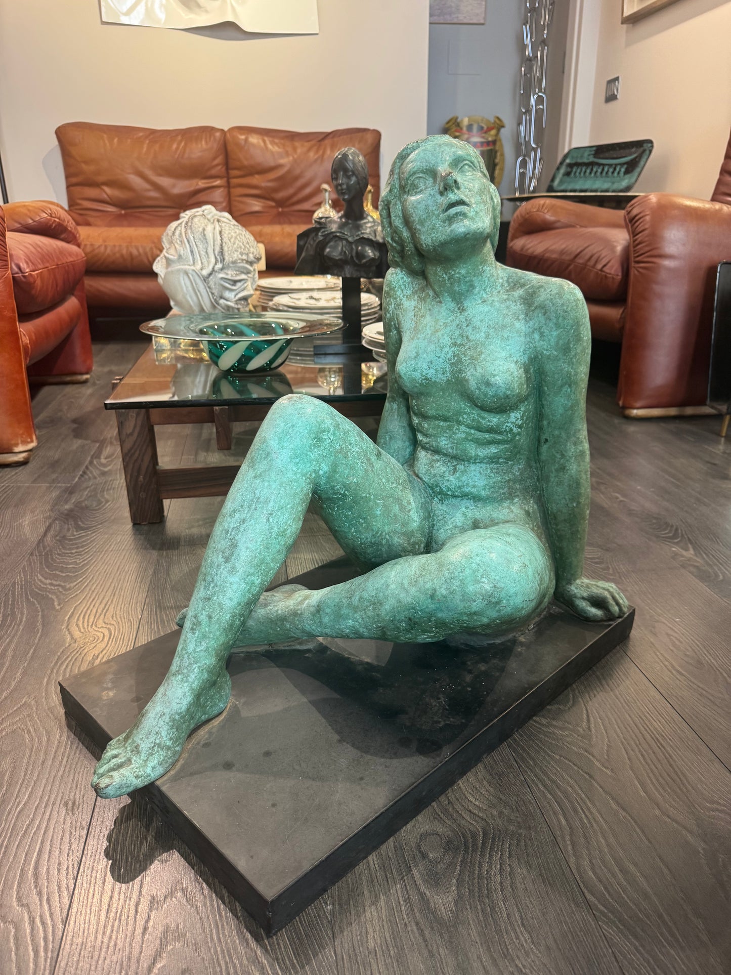SCULTURA DONNA SEDUTA IN BRONZO