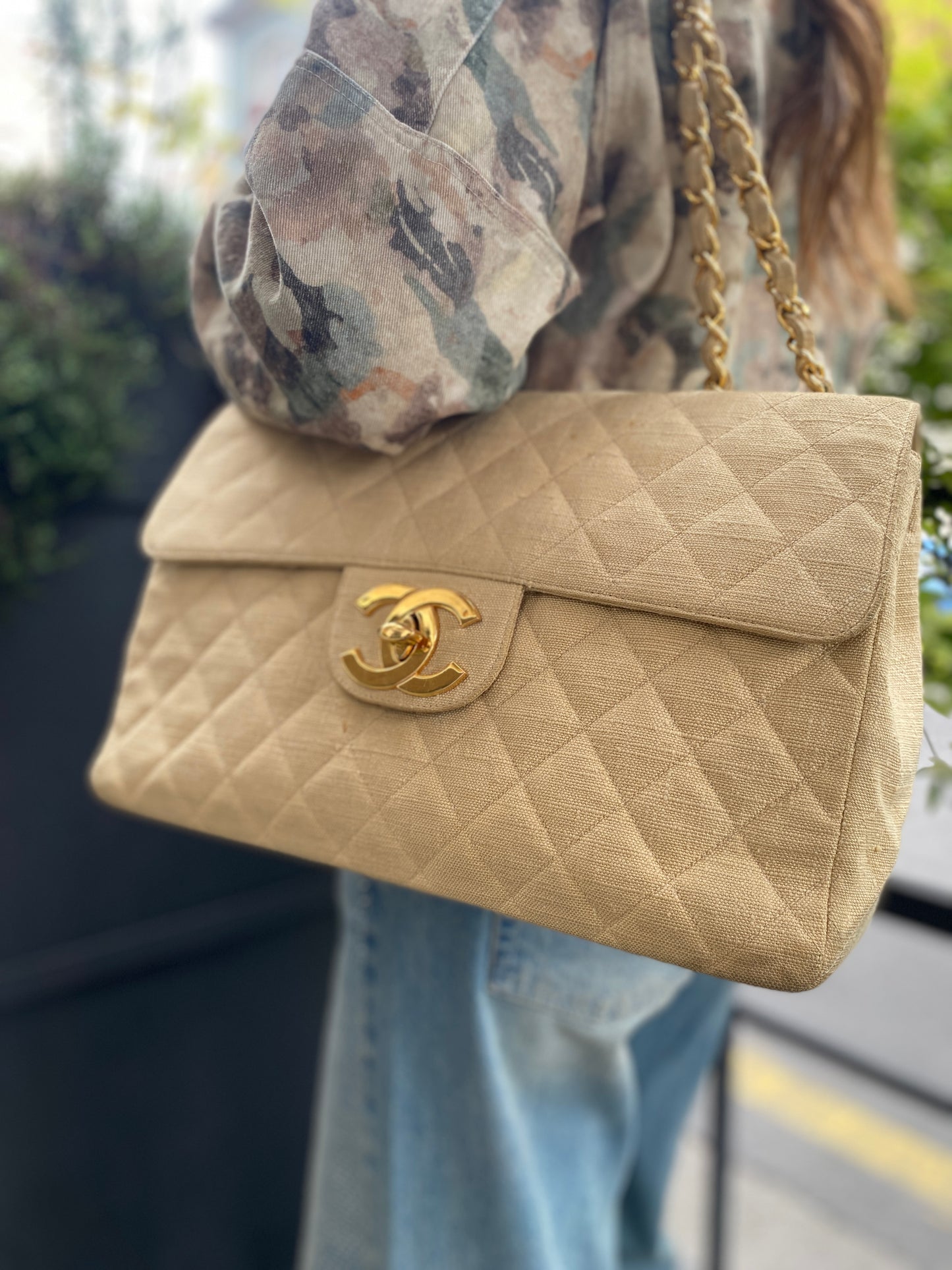 CHANEL MAXI JUMBO LINO