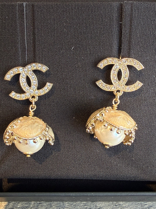 Orecchini Chanel Camelia pendente