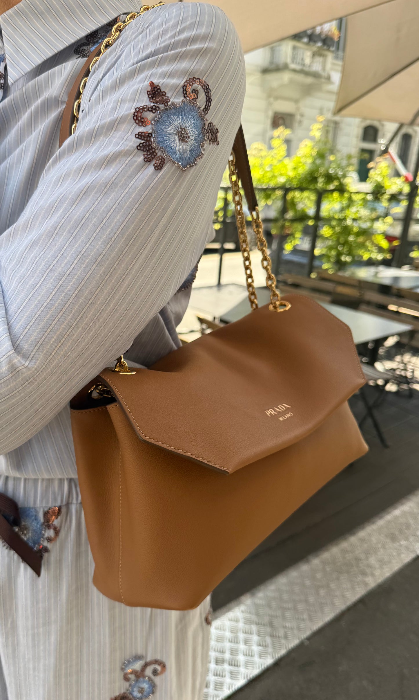 Prada borsa a spalla medium in pelle