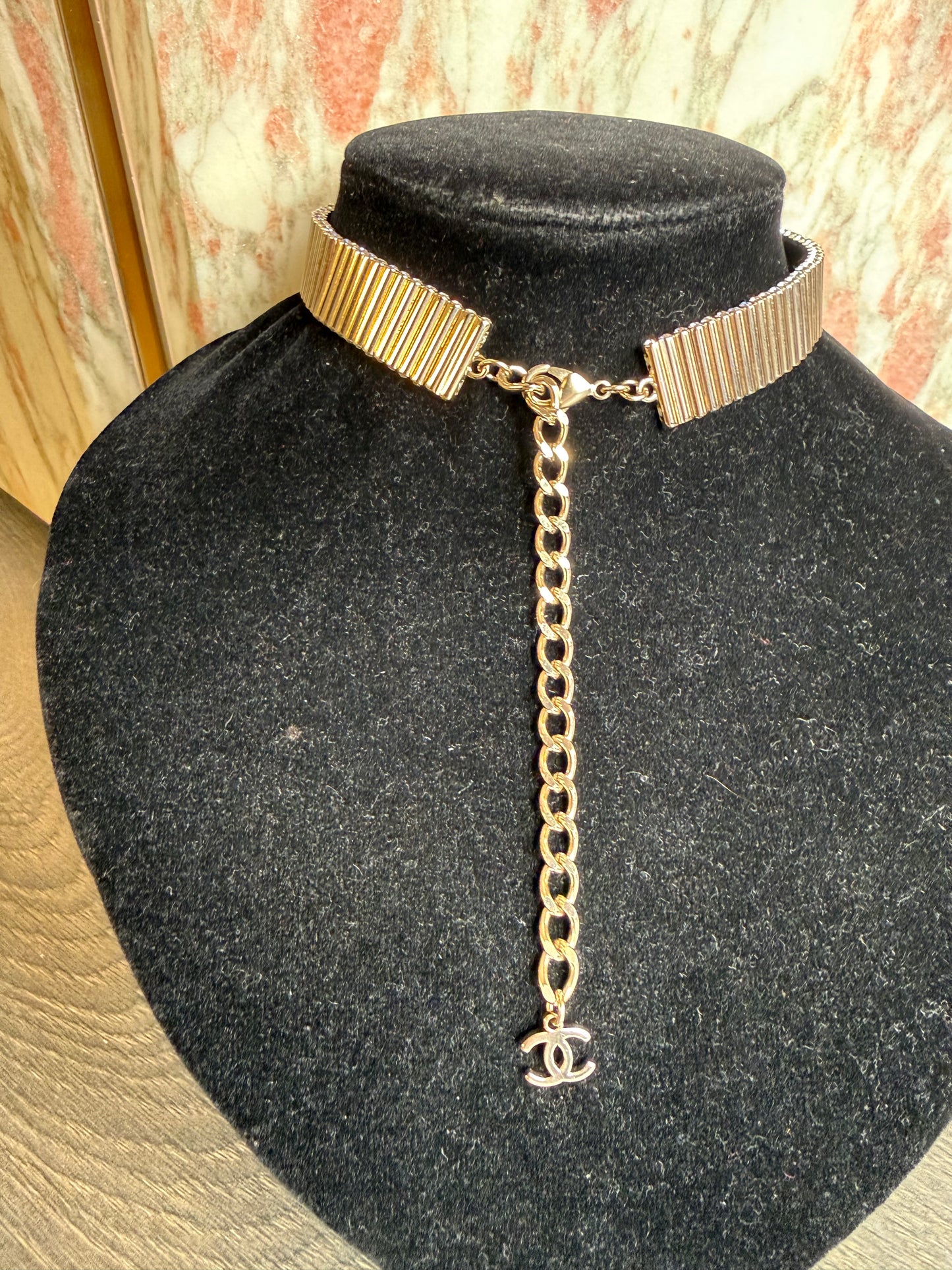 Collana Chanel girocollo