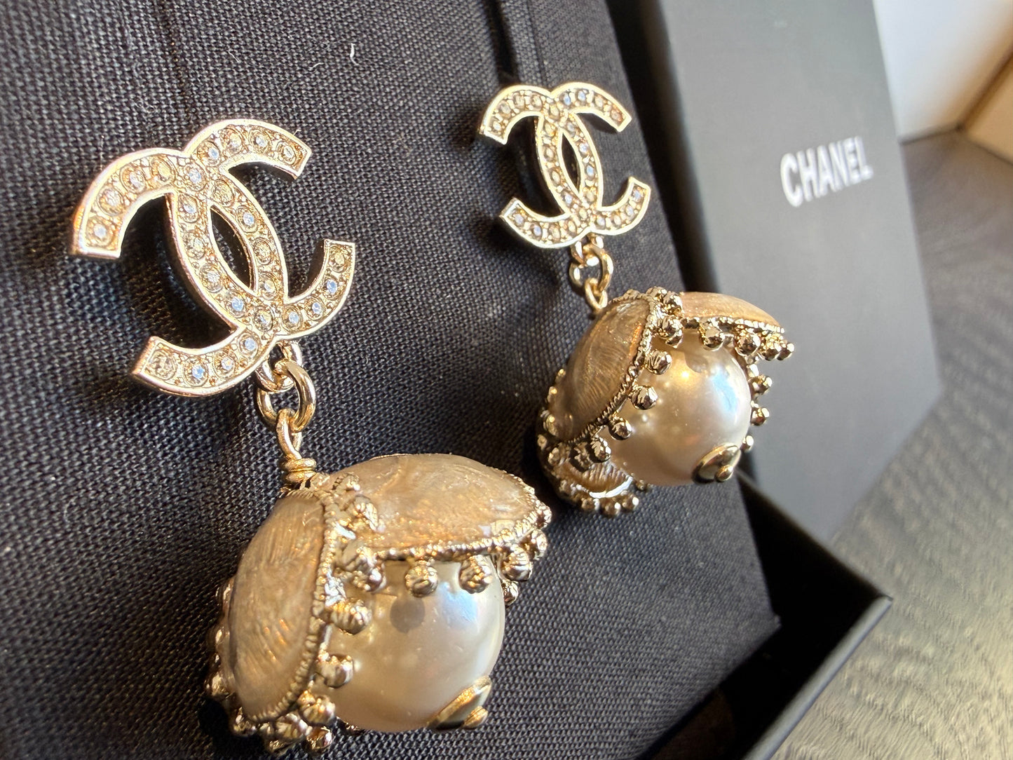 Orecchini Chanel Camelia pendente