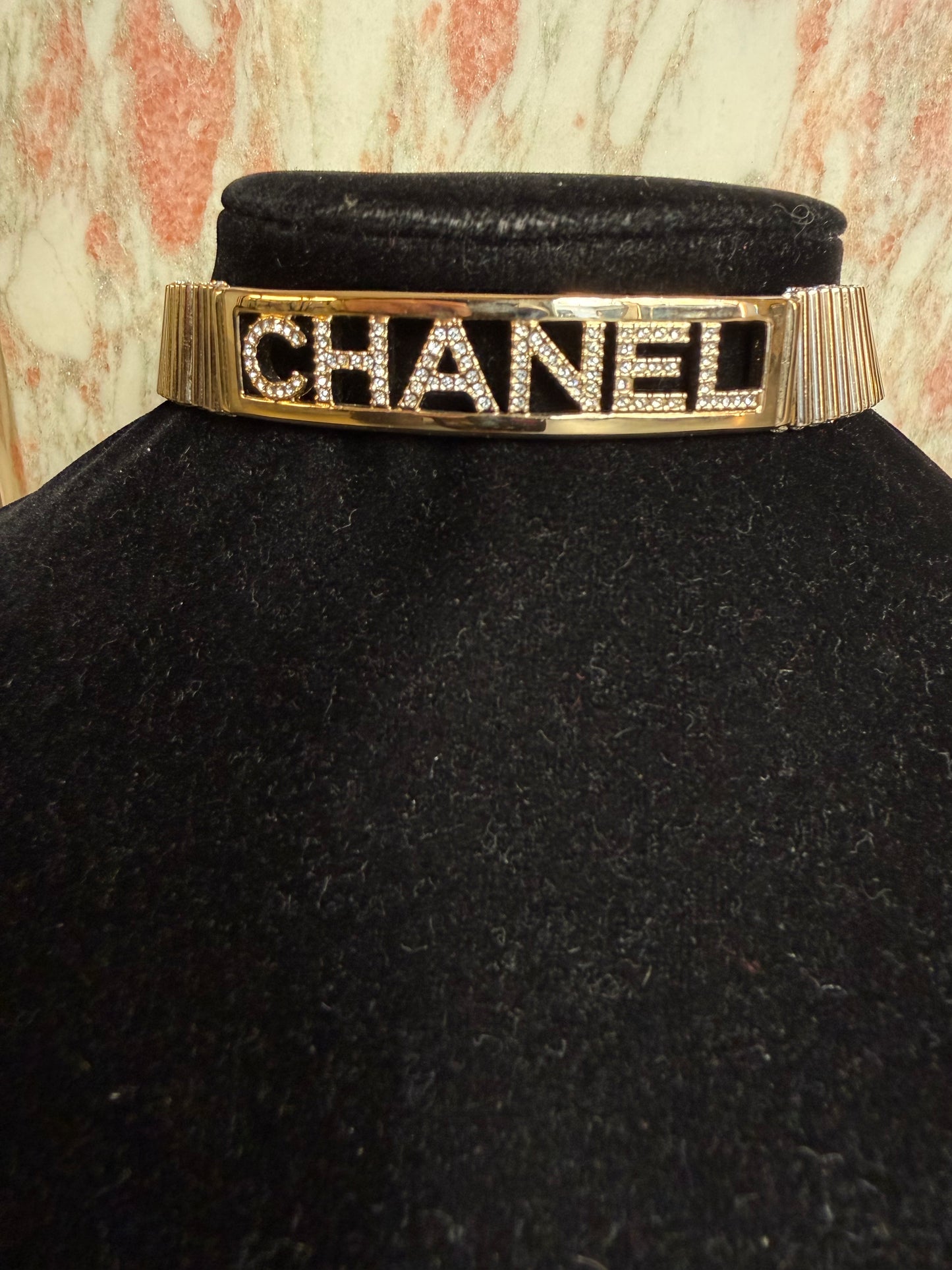 Collana Chanel girocollo