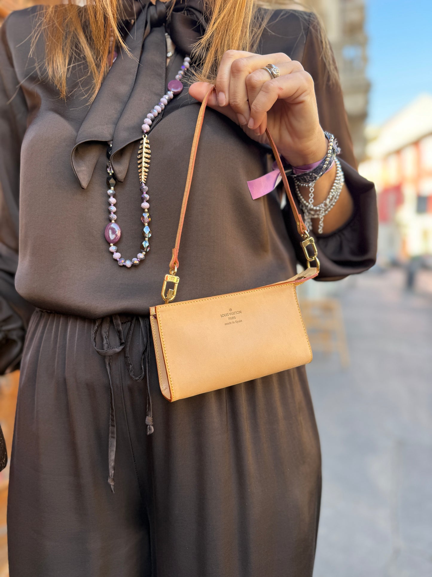 Pochette Louis Vuitton in vacchetta naturale