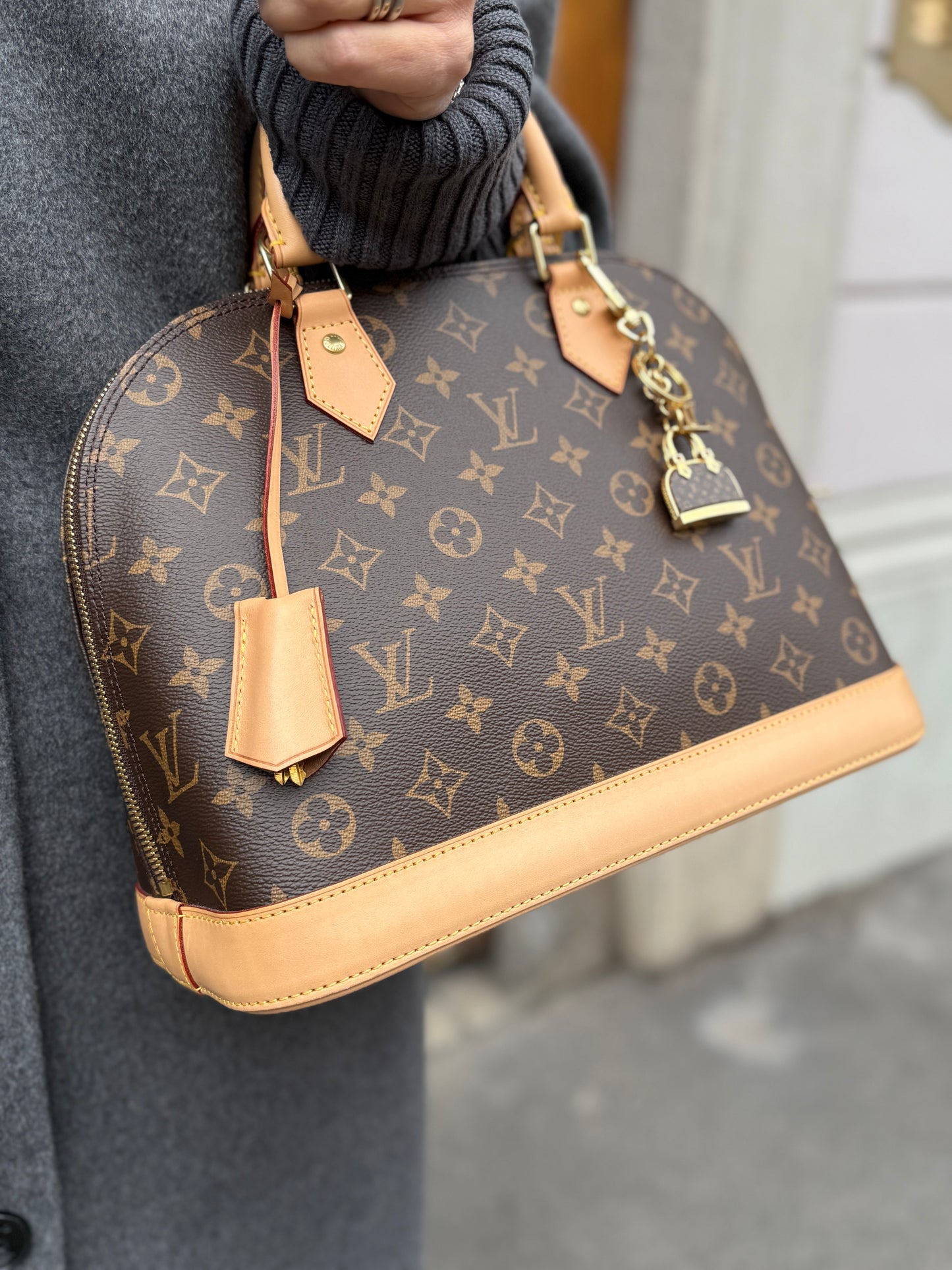 Borsa Louis Vuitton “Alma” MM