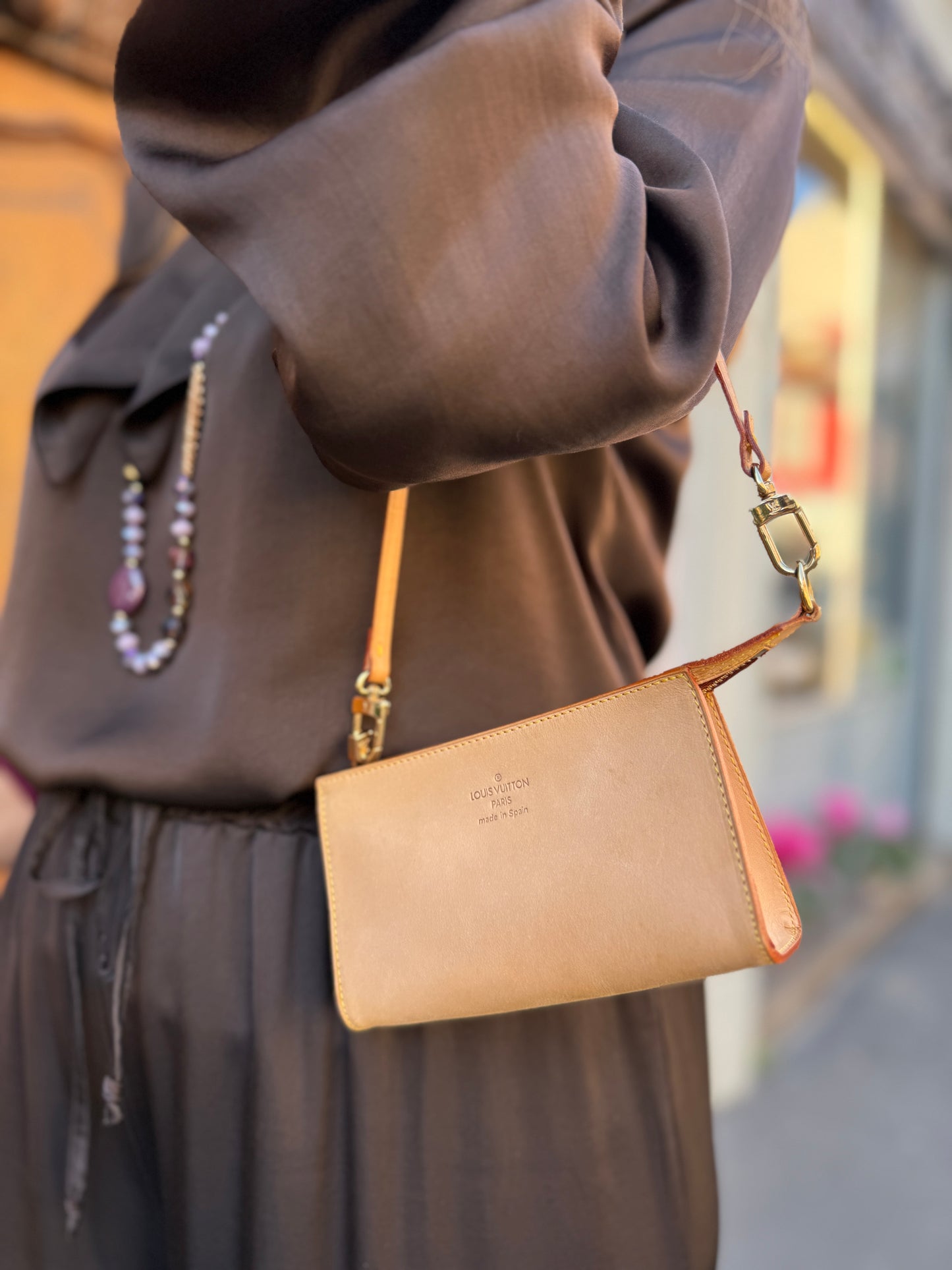 Pochette Louis Vuitton in vacchetta naturale